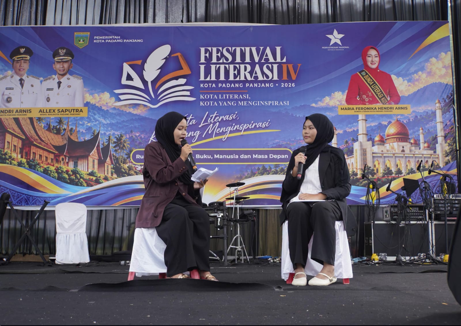 Penampilan salah satu peserta dipanggung Festival Literasi.